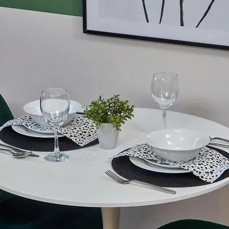 Comfortable Leeds Flat - Ideal For Long Leeds (West Yorkshire)