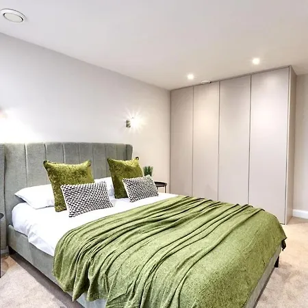 Comfortable Leeds Flat - Ideal For Long Apartment