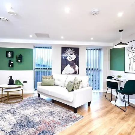 Comfortable Leeds Flat - Ideal For Long