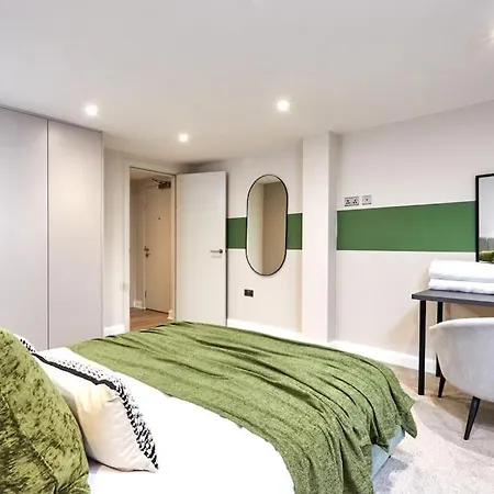 Comfortable Leeds Flat - Ideal For Long