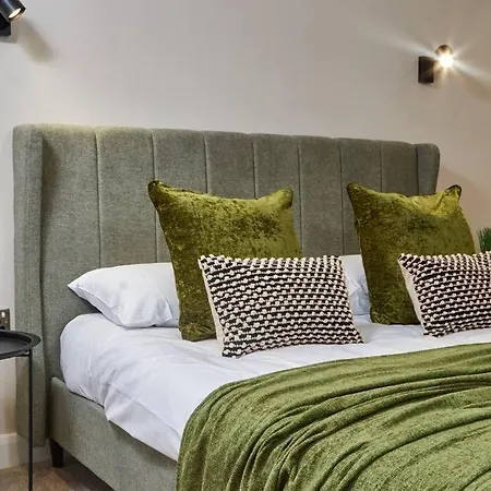 Apartment Comfortable Leeds Flat - Ideal For Long *