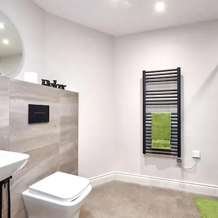 Comfortable Leeds Flat - Ideal For Long * Leeds (West Yorkshire)